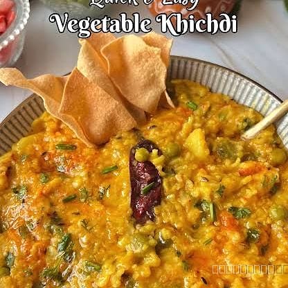 KHICHDI ( WITH CHOKHA N PAPAD)