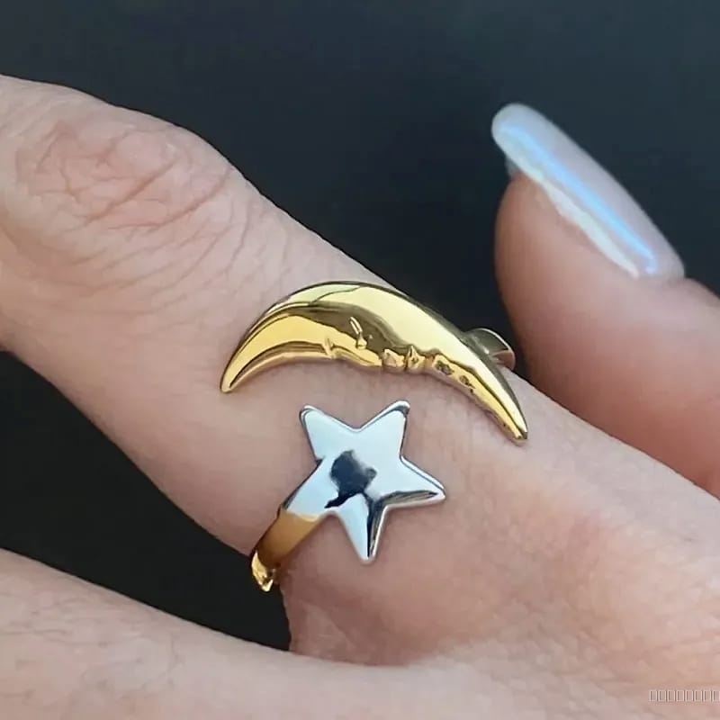 star moon finger ring