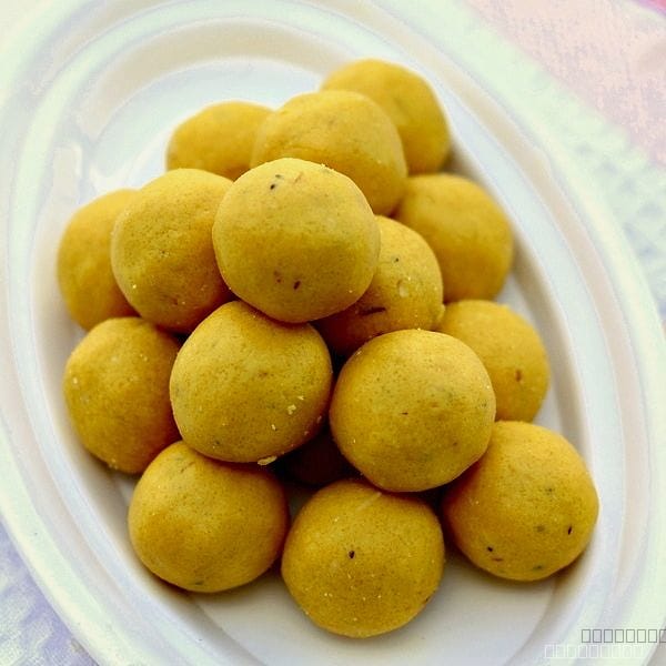 BESAN LADOO(6 pieces)
