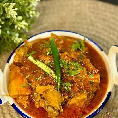 CHICKEN CURRY