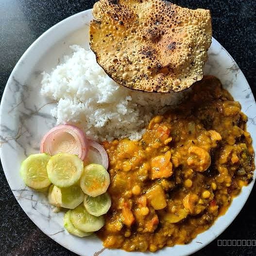 Lunch :CHINGUDI DALMA WITH RICE,SALAD & PAPAD