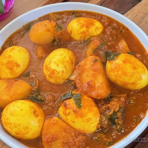 EGG ALOO CURRY
