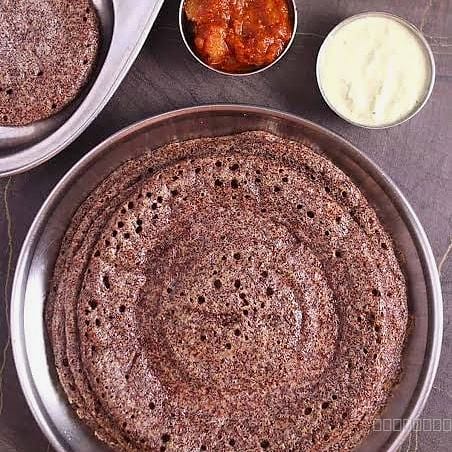 Ragi chakuli with curry 