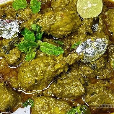 Chicken hariyali gravy 
