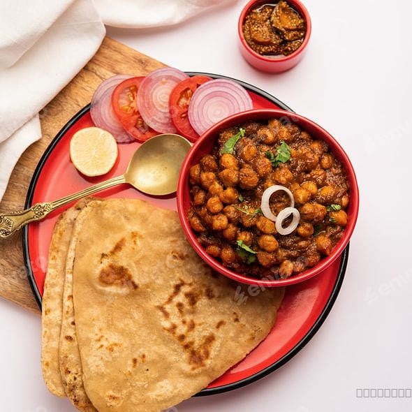 Chole and paratha (4)